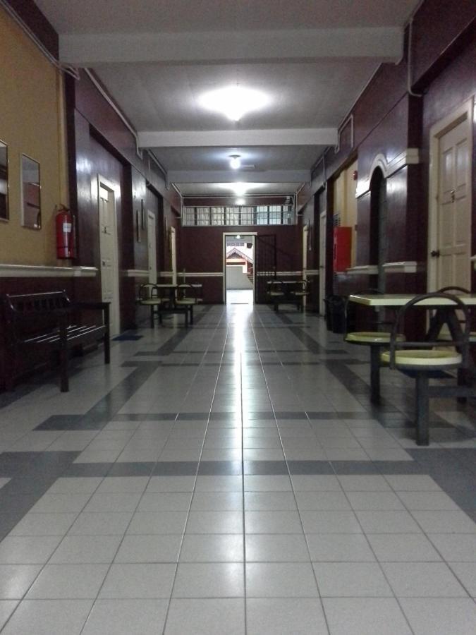 Kuala Besut Jetty Budget Hotel Ain - In Front Of Kuala Besut Jetty Exterior foto