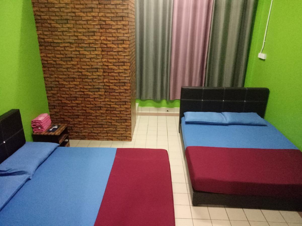 Kuala Besut Jetty Budget Hotel Ain - In Front Of Kuala Besut Jetty Exterior foto