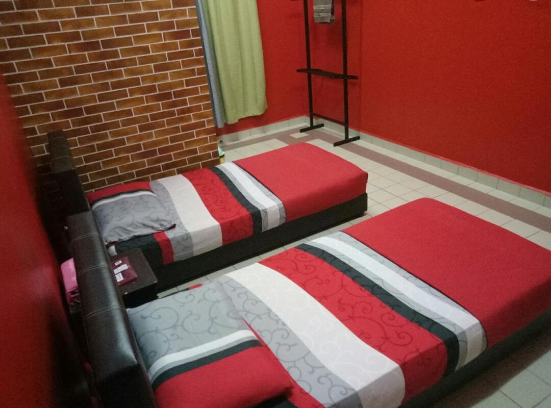 Kuala Besut Jetty Budget Hotel Ain - In Front Of Kuala Besut Jetty Exterior foto