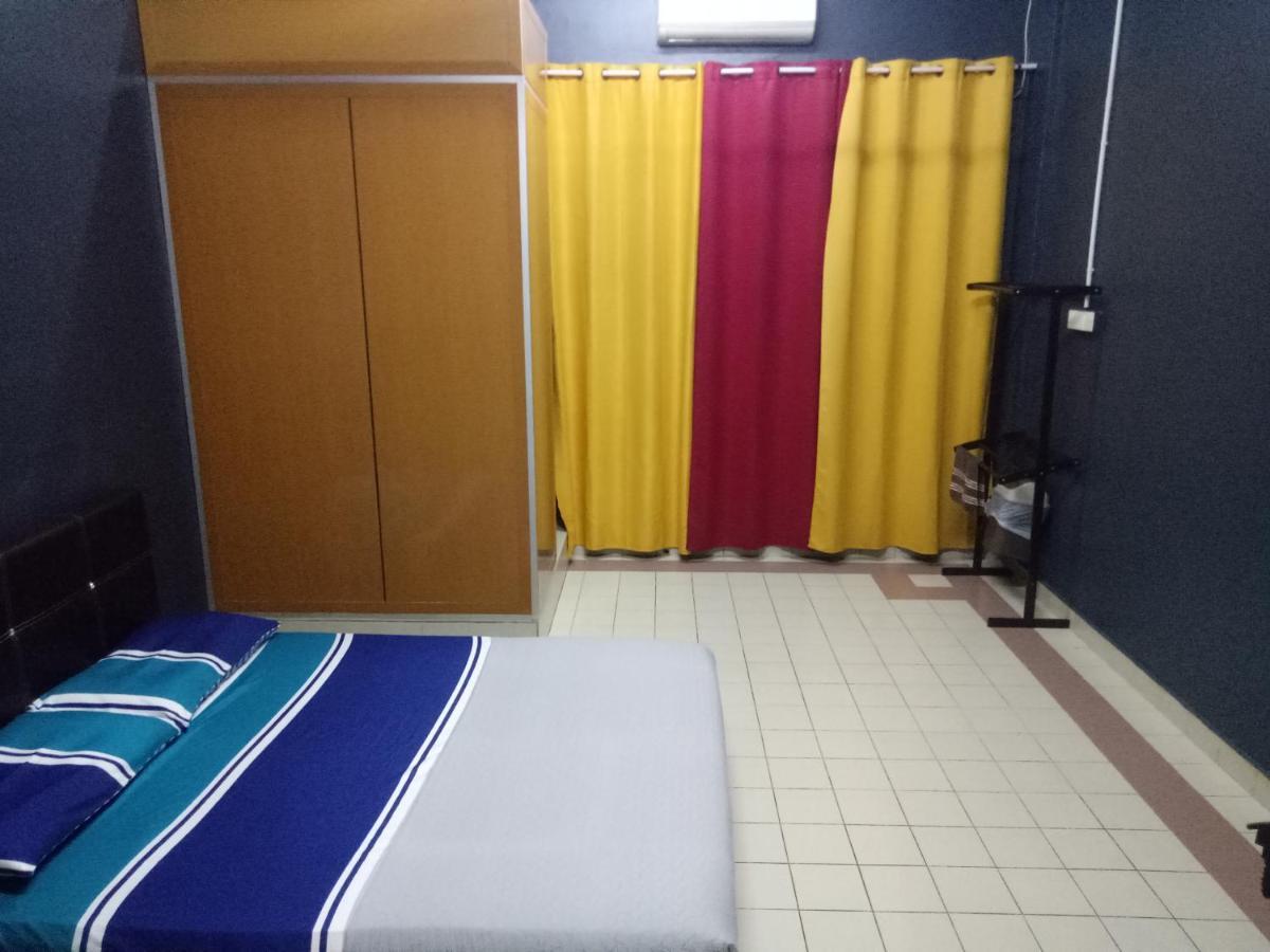 Kuala Besut Jetty Budget Hotel Ain - In Front Of Kuala Besut Jetty Exterior foto