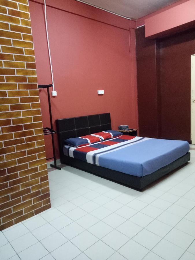 Kuala Besut Jetty Budget Hotel Ain - In Front Of Kuala Besut Jetty Exterior foto
