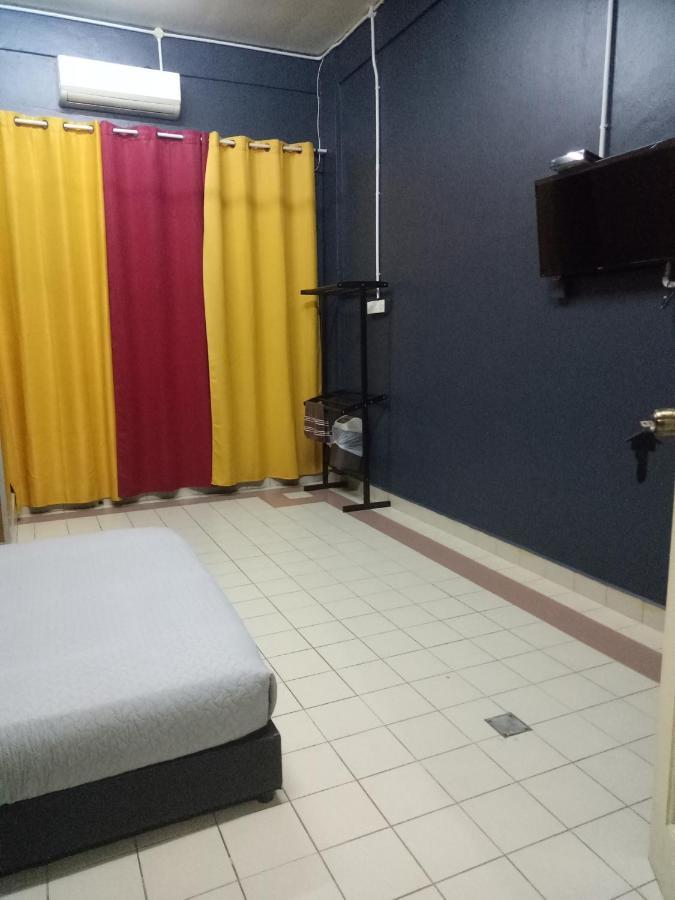 Kuala Besut Jetty Budget Hotel Ain - In Front Of Kuala Besut Jetty Exterior foto