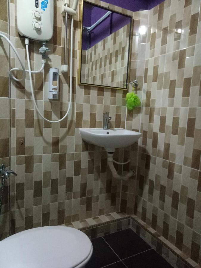 Kuala Besut Jetty Budget Hotel Ain - In Front Of Kuala Besut Jetty Exterior foto